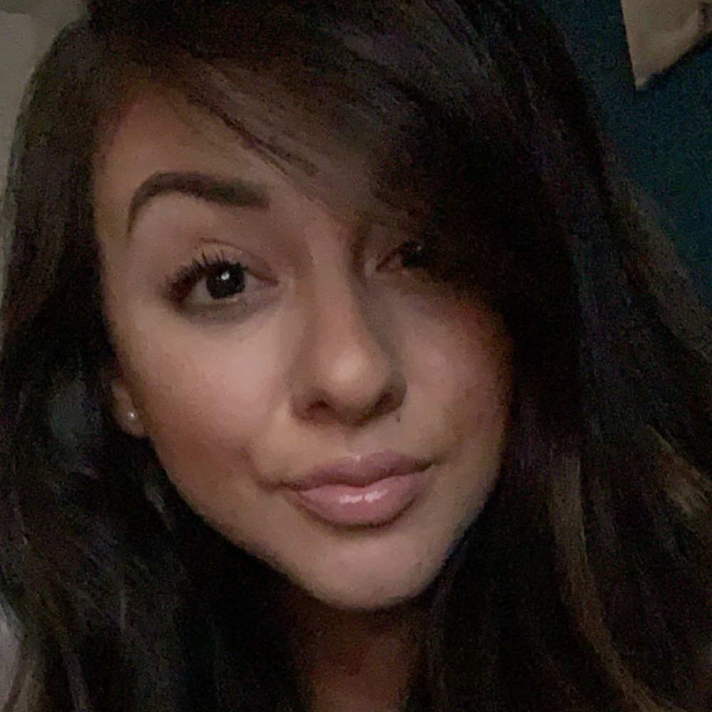 Meet your Posher, Iliana